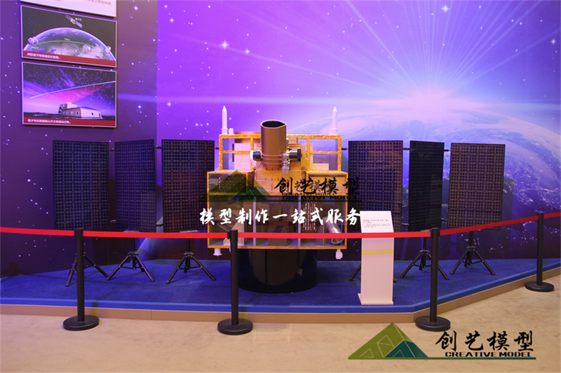 墨子號衛(wèi)星剖面結構模型