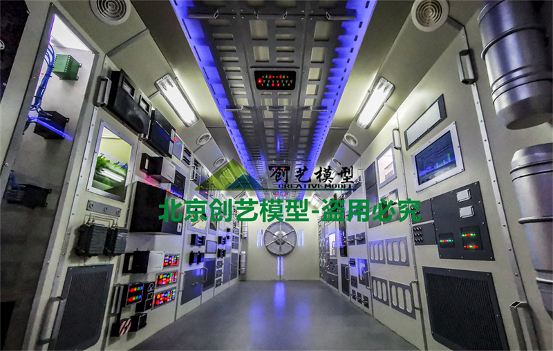 大型天和號核心艙科普互動模型